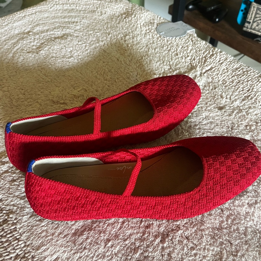 NWOT Red Rothy Mary Jane's